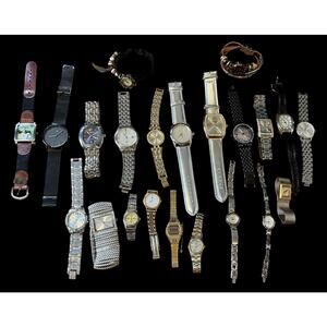 Lot of 22 Wrist Watches Various Brands, Not working (Need Batteries)